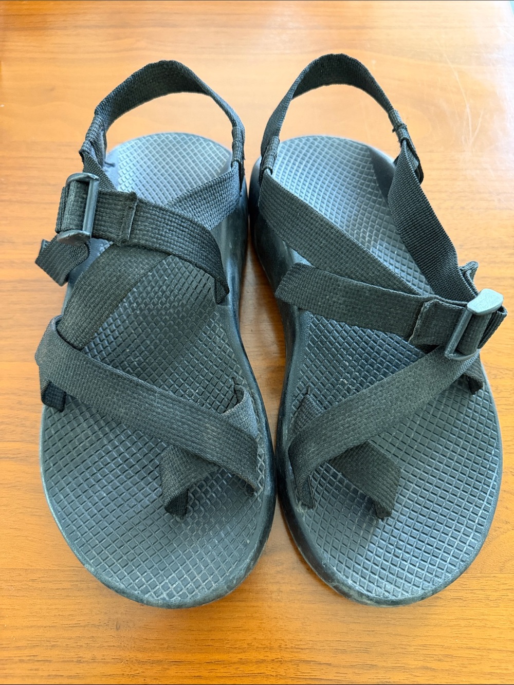 Men's 8 Black Chaco Sandals